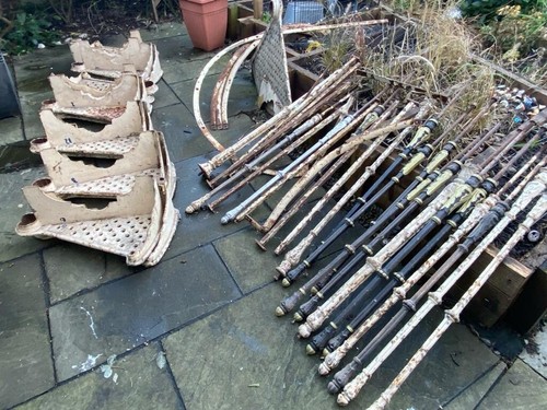 Spiral staircase cast - spiral,