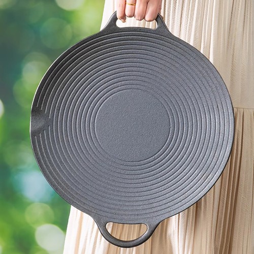 Large cast iron tawa - cast,